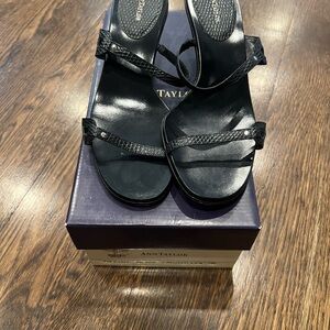 Ann Taylor Black Strappy Sandals